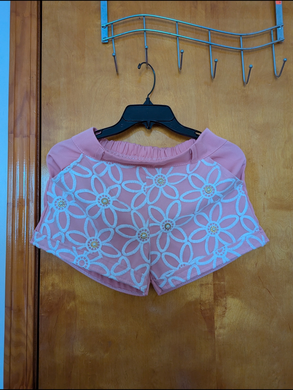 [Women's/Teen's] Pink Floral Beaded Shorts